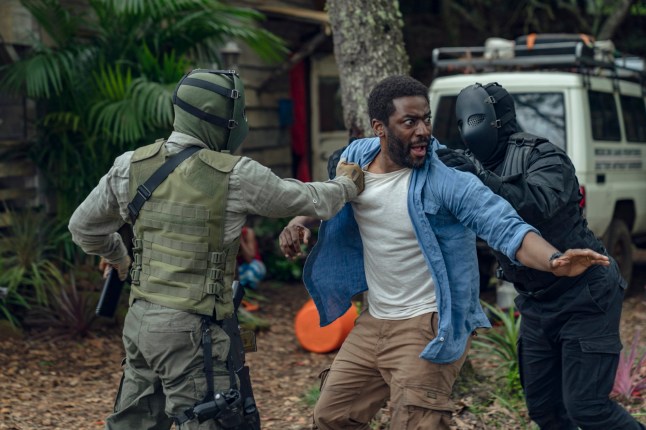 The Hostage. Ashley Thomas as Dr. Alex (Center) in Episode 1 of The Hostage. Cr. Ollie Upton/Netflix ?? 2025