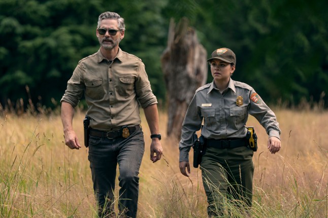 Untamed. (L to R) Eric Bana as Kyle Turner, Lily Santiago as Naya Vasquez in episode 102 of Untamed. Cr. Ricardo Hubbs/Netflix ?? 2025