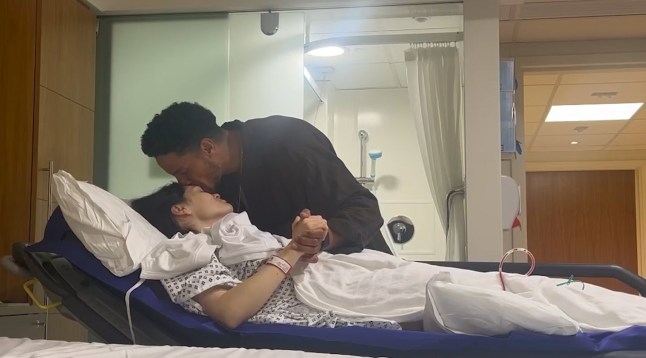 3463843 Jessie J breaks down in tears in heartbreaking hospital video