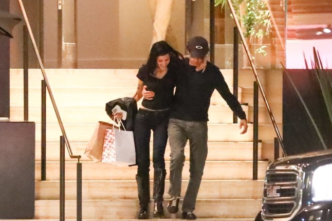 BGUK_3312137 - *PREMIUM-EXCLUSIVE* Los Angeles, CA MUST CALL FOR PRICING BEFORE USAGE - STRICTLY NOT AVAILABLE FOR ONLINE USAGE UNTIL 18:50 PM UK TIME ON 02/08/2025 - Matty Healy and his girlfriend, Gabriella Bechtel, were seen leaving a romantic dinner at Stella restaurant. Matty took some time to smoke a cigarette outside with his mother, sitting on the sidewalk, and his mother started crying. Recently, his mother said that she didn't want to be the mother-in-law of his ex-girlfriend, Taylor Swift Pictured: Matty Healy, Gabbriette, Gabriella Bechtel BACKGRID UK 1 AUGUST 2025 BYLINE MUST READ: The Hollywood JR / BACKGRID UK: +44 208 344 2007 / uksales@backgrid.com USA: +1 310 798 9111 / usasales@backgrid.com *Pictures Containing Children Please Pixelate Face Prior To Publication*