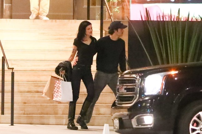 BGUK_3312137 - *PREMIUM-EXCLUSIVE* Los Angeles, CA MUST CALL FOR PRICING BEFORE USAGE - STRICTLY NOT AVAILABLE FOR ONLINE USAGE UNTIL 18:50 PM UK TIME ON 02/08/2025 - Matty Healy and his girlfriend, Gabriella Bechtel, were seen leaving a romantic dinner at Stella restaurant. Matty took some time to smoke a cigarette outside with his mother, sitting on the sidewalk, and his mother started crying. Recently, his mother said that she didn't want to be the mother-in-law of his ex-girlfriend, Taylor Swift Pictured: Matty Healy, Gabbriette, Gabriella Bechtel BACKGRID UK 1 AUGUST 2025 BYLINE MUST READ: The Hollywood JR / BACKGRID UK: +44 208 344 2007 / uksales@backgrid.com USA: +1 310 798 9111 / usasales@backgrid.com *Pictures Containing Children Please Pixelate Face Prior To Publication*