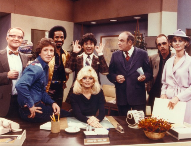 LOS ANGELES - JANUARY 1: Cast members (from left) Richard Sanders, Gary Sandy, Tim Reid, Frank Bonner (in back), Loni Anderson, Gordon Jump, Howard Hesseman and Jan Smithers star in the CBS television series "WKRP in Cincinnati." Image dated 1979. (Photo by CBS via Getty Images)