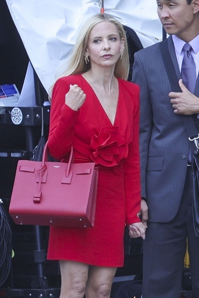 BGUK_3317174 - *PREMIUM-EXCLUSIVE* Los Angeles, CA ** WEB EMBARGO STRICTLY NO ONLINE USE BEFORE 18:30PM UK TIME ON 09/08/2025 ** *MUST CALL FOR PRICING BEFORE USAGE* Sarah Michelle Gellar was spotted filming the highly anticipated "Buffy the Vampire Slayer" reboot, looking radiant in a red mini dress with long sleeves and matching stilettos as she stepped onto set. PICS TAKEN ON THE 7TH AUGUST 2025 Pictured: Sarah Michelle Gellar BACKGRID UK 8 AUGUST 2025 BYLINE MUST READ: Dsanchez/CPR / BACKGRID UK: +44 208 344 2007 / uksales@backgrid.com USA: +1 310 798 9111 / usasales@backgrid.com *Pictures Containing Children Please Pixelate Face Prior To Publication*