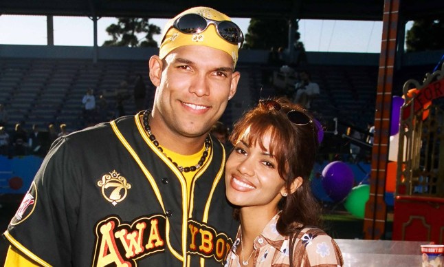 David Justice and Halle Berry during MTV's 7th Annual Rock 'n Jock Softball in Los Angeles, California, United States. (Photo by Jeff Kravitz/FilmMagic, Inc)